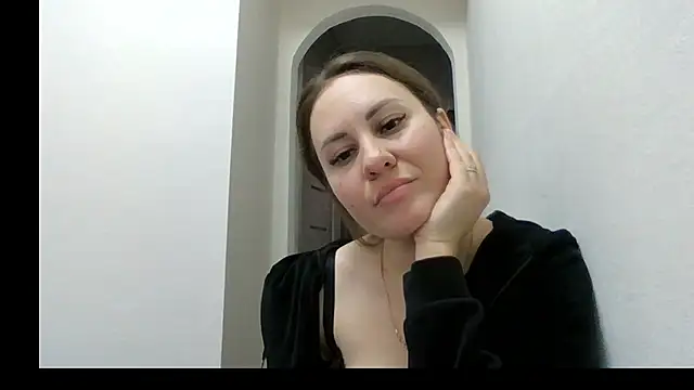 MeadowEyes Chat XXX in diretta