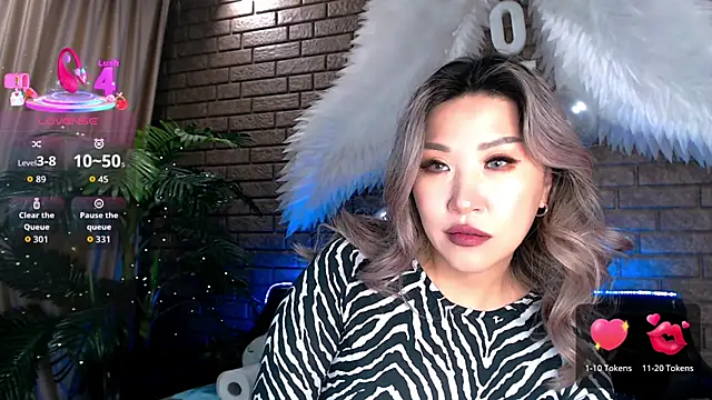 Chat XXX en directo de nicky_owl