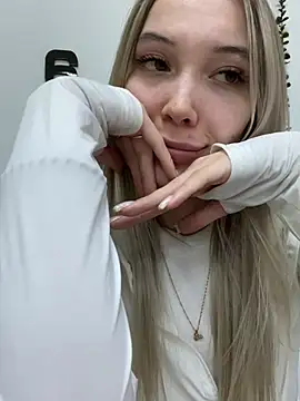 -HollyWay- Live XXX Chat