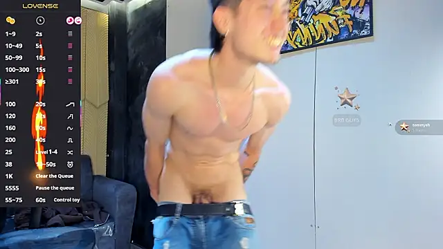 marcuscollins1_ élő XXX-chatje