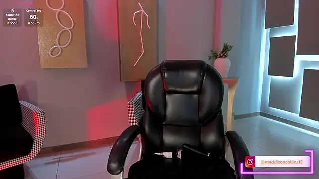 Chatroom XXX en direct de MaddisonCollins