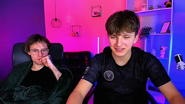 travis_wolf_'s Live XXX Chat