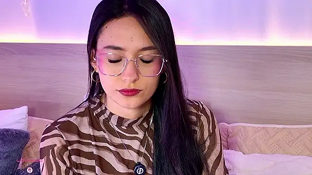 AliceeBloom's Live XXX Chat