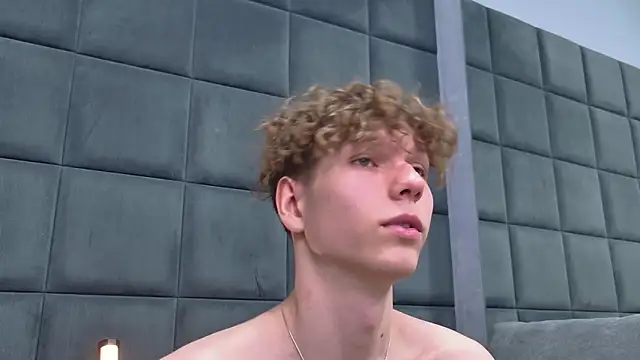 WilliamCurlis élő XXX-chatje