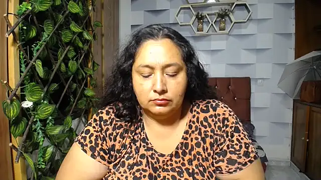 TistMature élő XXX-chatje