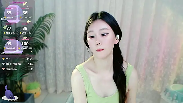 Aimee-520's Live XXX Chat