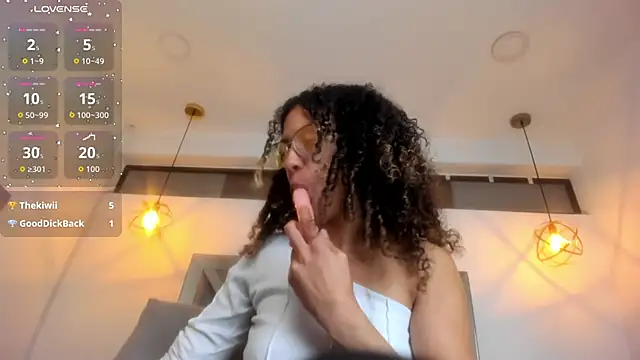 Hanna_Cornee_のライブXXXチャット