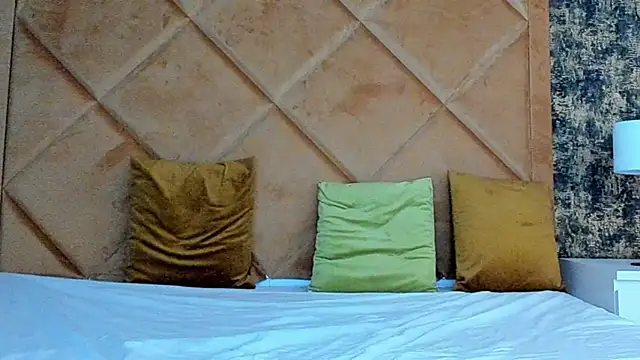 Онлайн чат XXX TinyBlair