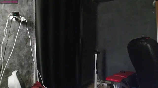 _lola1224_ Adlı Modelin Canlı XXX Sohbeti