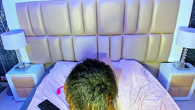 Chat +18 de JulitPink ao vivo