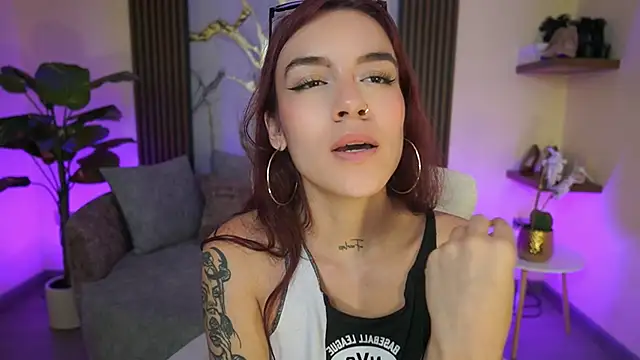 Chat +18 de TessaaFox ao vivo