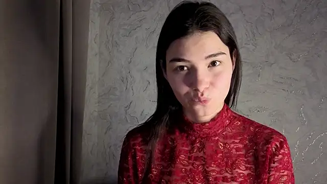 Laura_Sundayn Webbikameraesitys