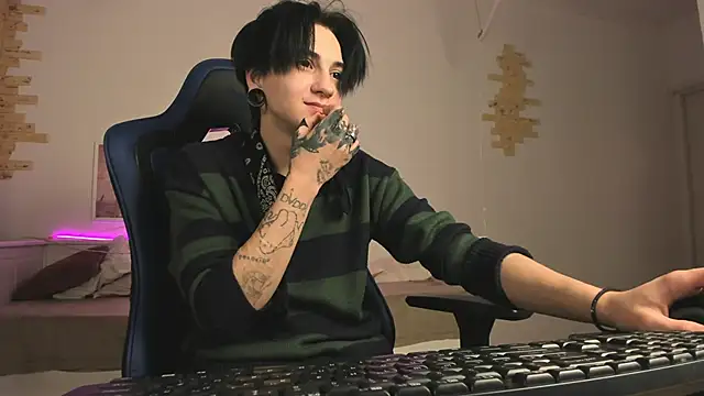 RayTaylorr 现场XXX聊天