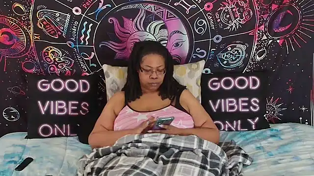 RENAESPLEASUREPALACE Live XXX Chat