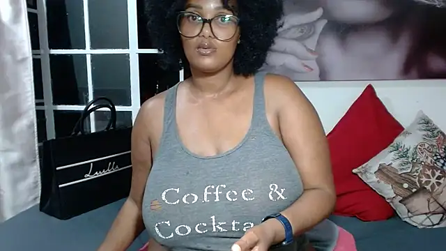 Онлайн чат XXX Stormy-Stella