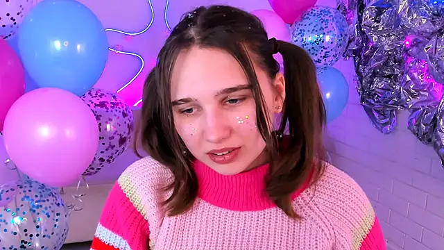 TessaMill 现场XXX聊天