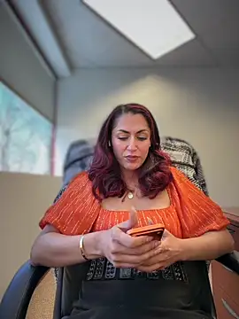 YourQueen18 网络视讯表演