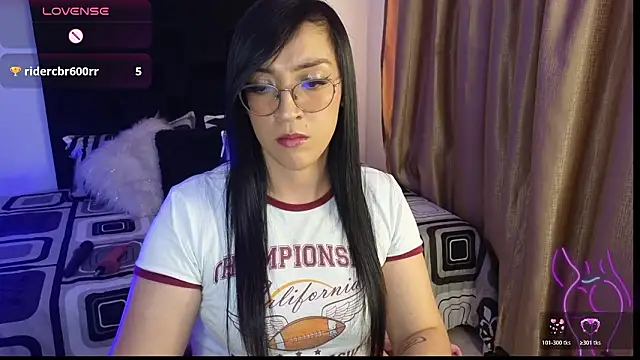 Majuu__ élő XXX-chatje