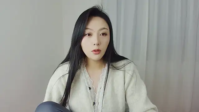 Cxin--n Live XXX chat