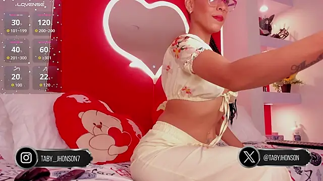 TabyJhonson élő XXX-chatje