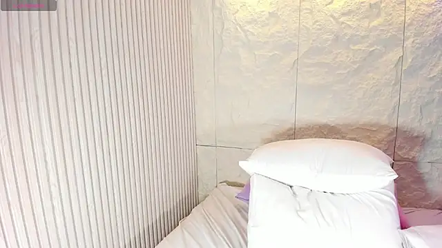 LinnaEvanson élő XXX-chatje