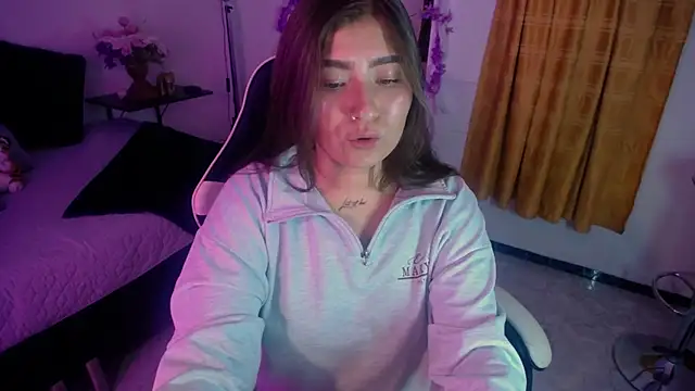 Cata_lover1 élő XXX-chatje