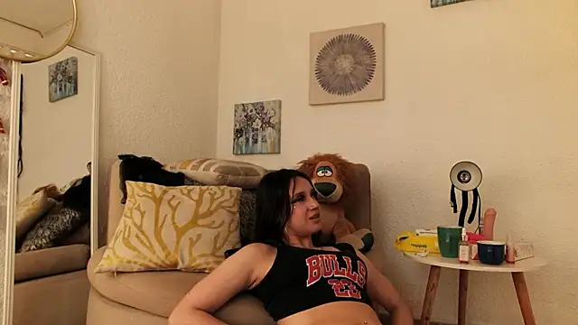 CarolineAikos Chat XXX live