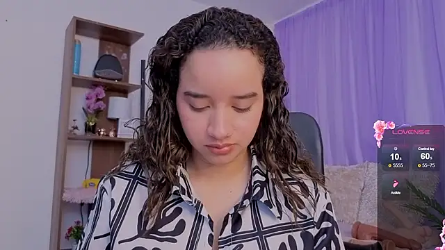 emilyrouxe Live XXX-chat