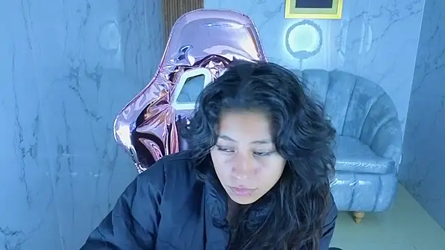 serabella_s Adlı Modelin Canlı XXX Sohbeti