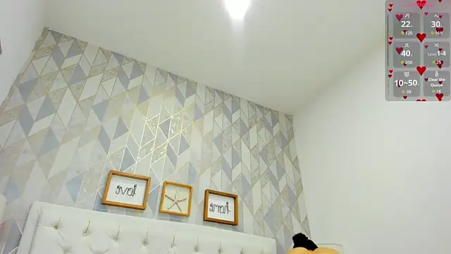 Chat +18 de Pia_Johnson_ ao vivo