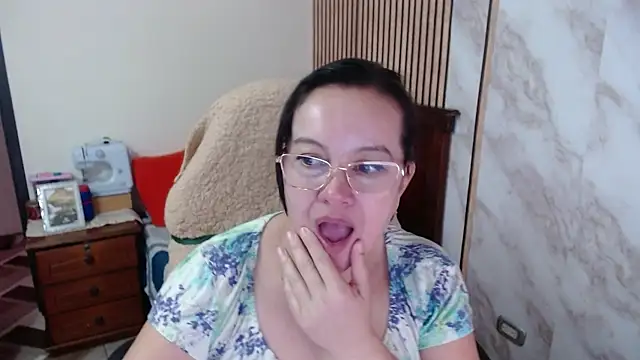 Sonialorens_ Chat XXX live