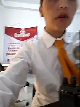 Emily-7_ 在線直播表演