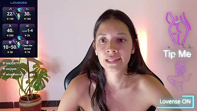 XXX chat uživo modela Sarasavage