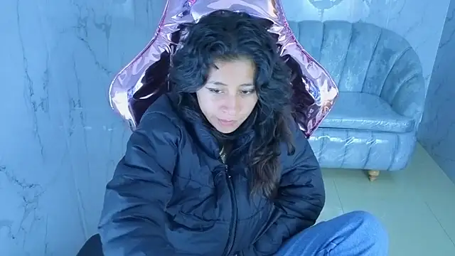 Chat +18 de serabella_s ao vivo