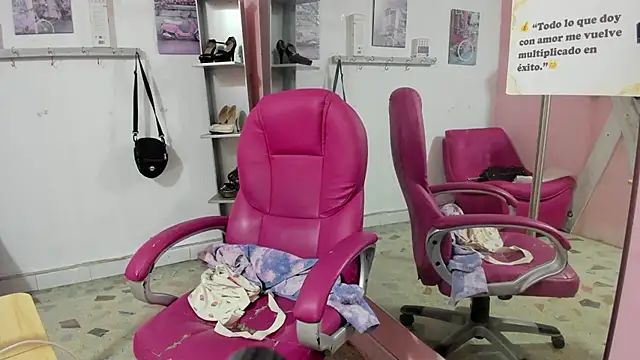 Chat XXX en directo de CAMILA--REY