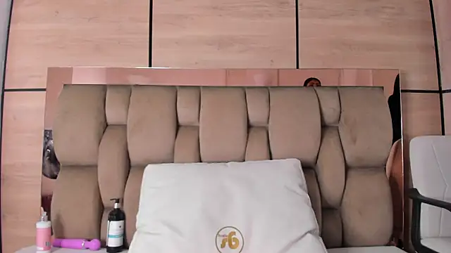 Chat XXX en directo de karol_lewiss