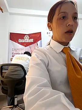 Emily-7_ élő XXX-chatje