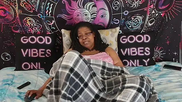 RENAESPLEASUREPALACE – Live XXX-chat