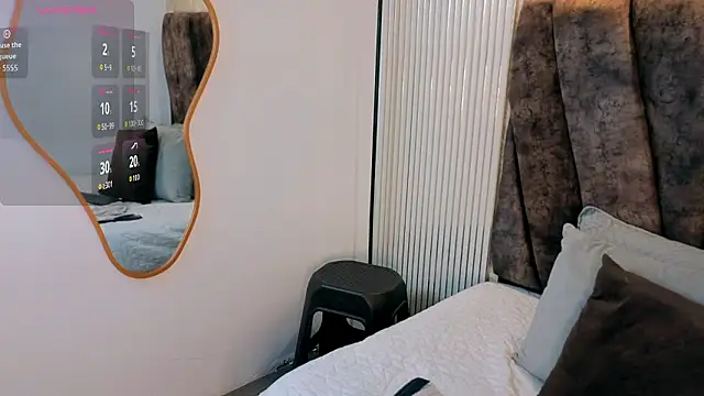 zoe_hugeboobs live XXX chat