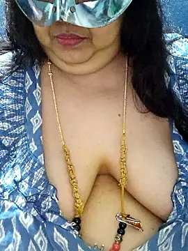 tamilthanushri 现场XXX聊天