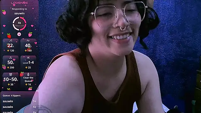 Chatroom XXX en direct de NinaYellow