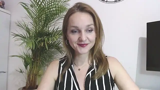 AliciaDesire Live XXX-Chat