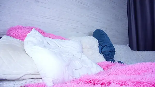 YettaCalabria Live XXX Chat