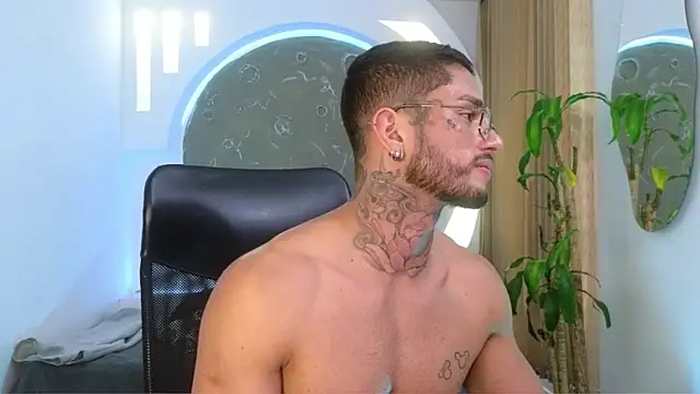 Chat +18 de Alanrodgers ao vivo