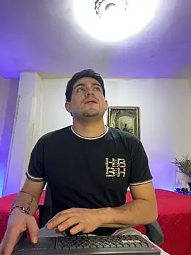 Chat +18 de williamsmiiths16 ao vivo