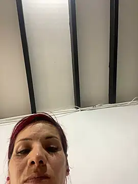 Chat +18 de Scarlett__Noir ao vivo