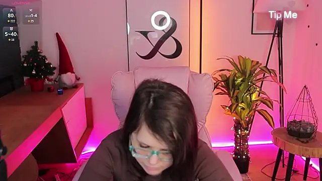 Chat XXX en directo de Ariell_Mini