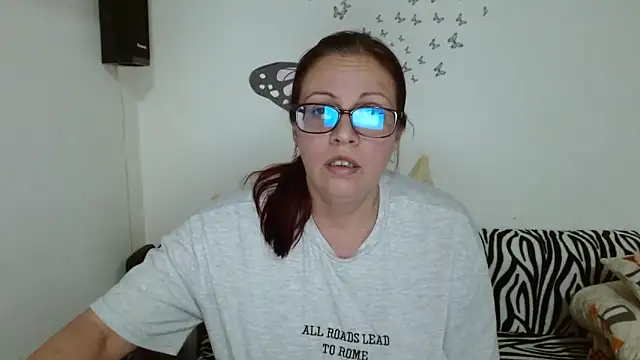 LadyHellene live XXX chat