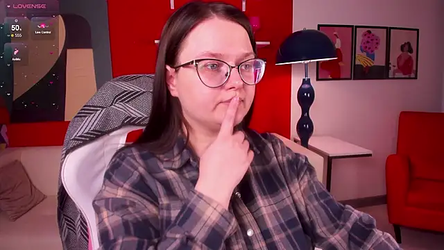 HelenDanvers live XXX chat