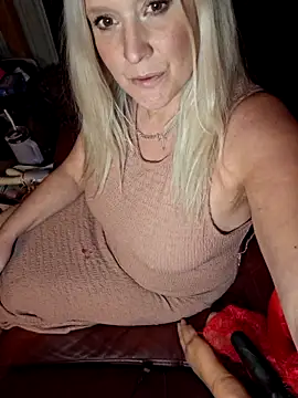 عرض كام Bouncy-Bella28X